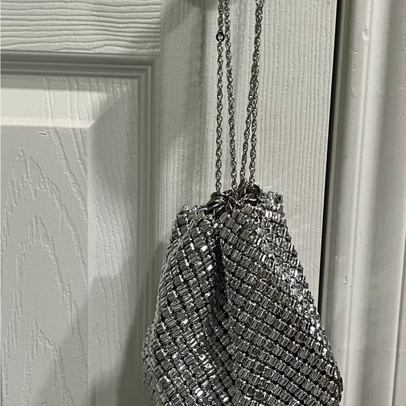 Vintage Silver Mesh Whiting & Davis Small Evening Purse Drawstring Handbag - Picture 1 of 4
